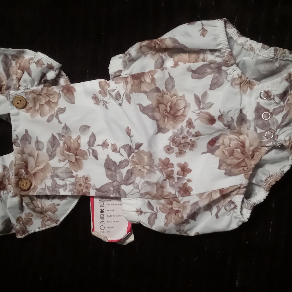 NWT Girls Size 0-3 Months Romper